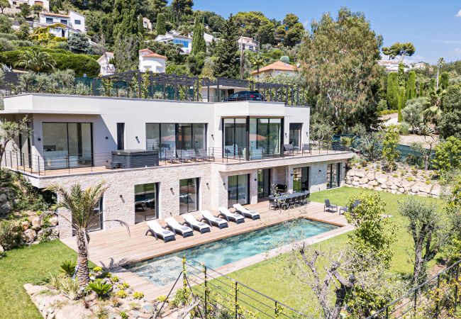 villa à Mougins - Villa d’Exception à Mougins – Luxe, Piscine et Spa